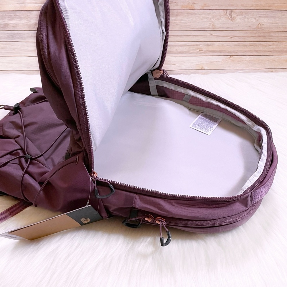 The North Face Women’s Borealis Luxe 27 Liter Backpack - Picture 7 of 9